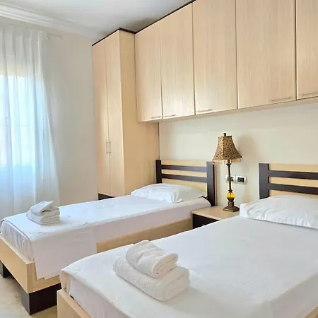 Apartman Central Modern And Classic Tirana